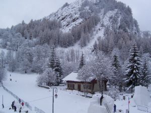 Location Valloire : Face au studio, arrivée !