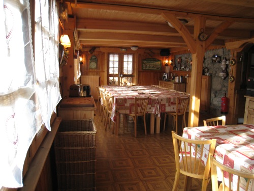 Location Chatel : la salle a manger