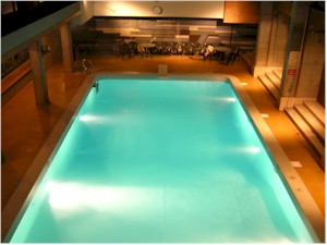 Location Meg�ve : piscine int�rieure chauff�e
