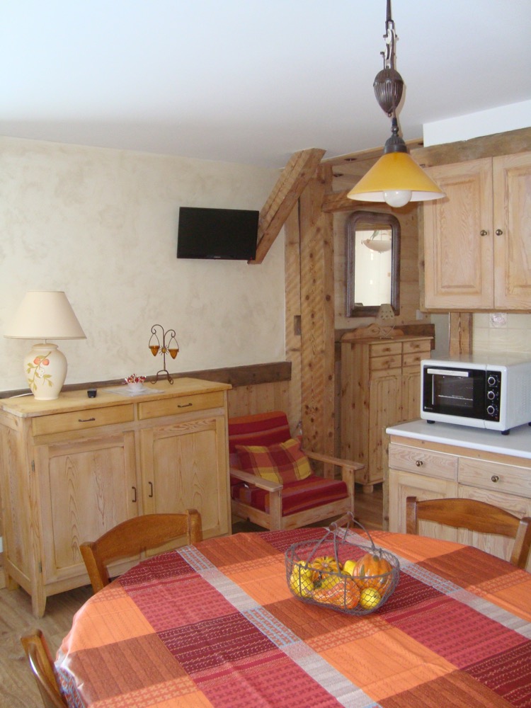 Location Areches-Beaufort : Coin repas cuisine