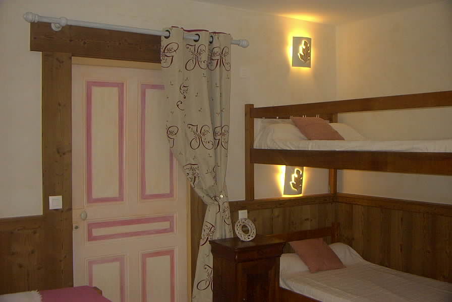 Location Areches-Beaufort : Chambre 4 personnes