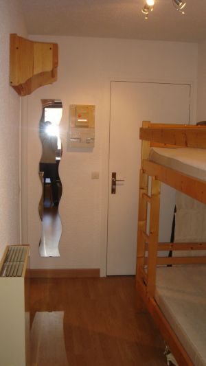 Location Les Orres : Entr�e - coin Montagne 2 couchettes superpos�es