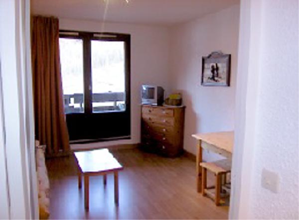 Location Les Orres : Salon - Balcon vue sur les pistes