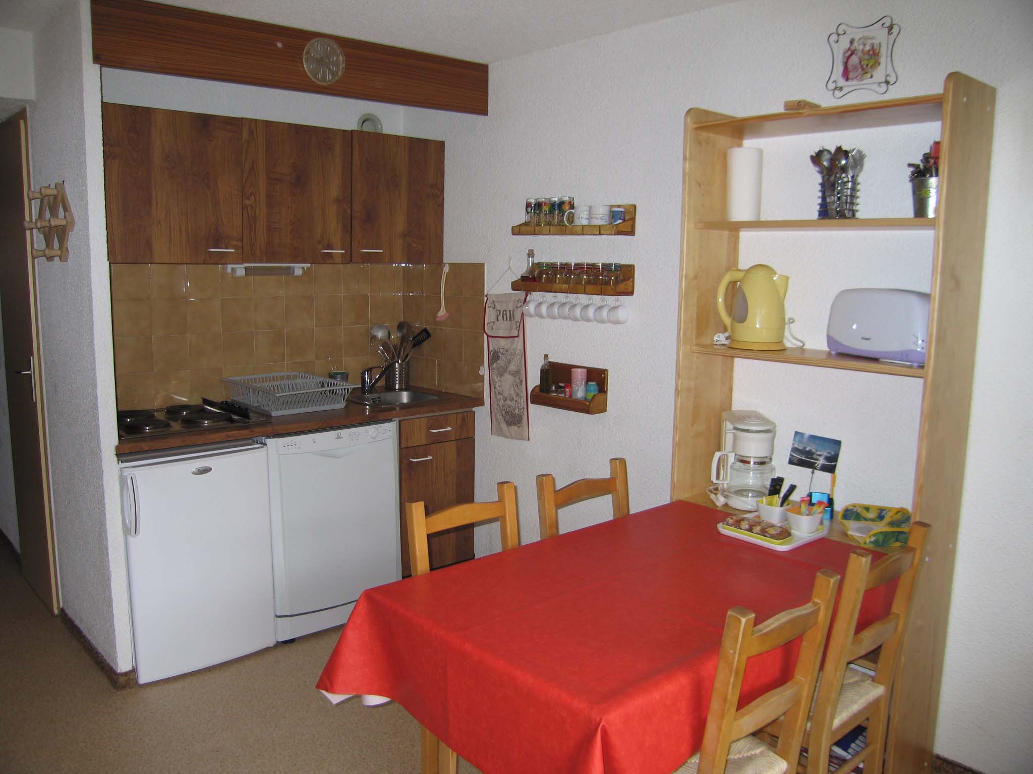Location Alpe-du-Grand-Serre : vue cuisine