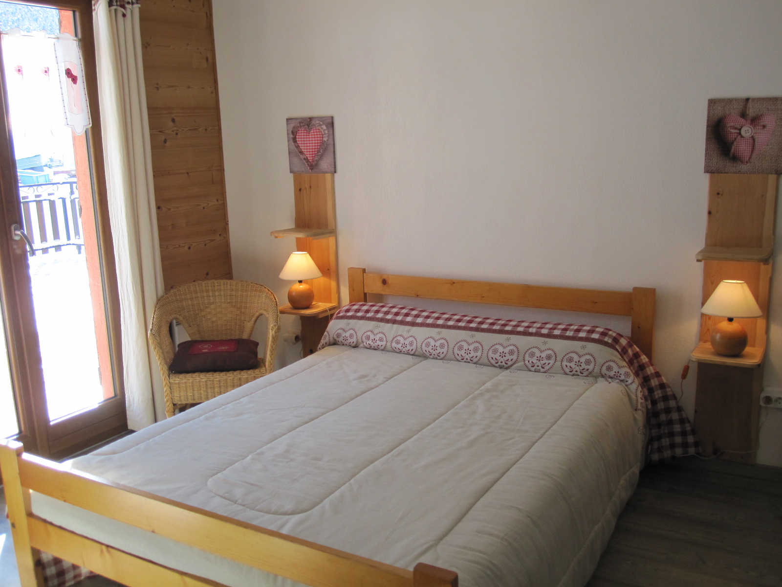 Location Val Cenis : Chambre lit double donnant sur terrasse
