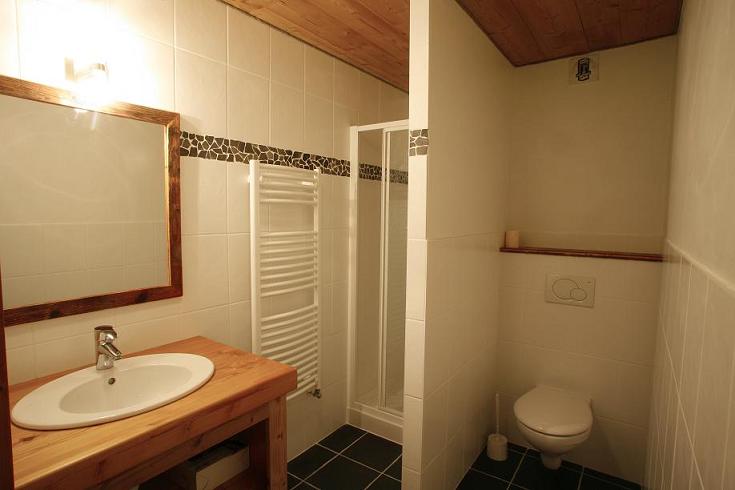Location Valloire : 3 salles de bains, 3 WC.