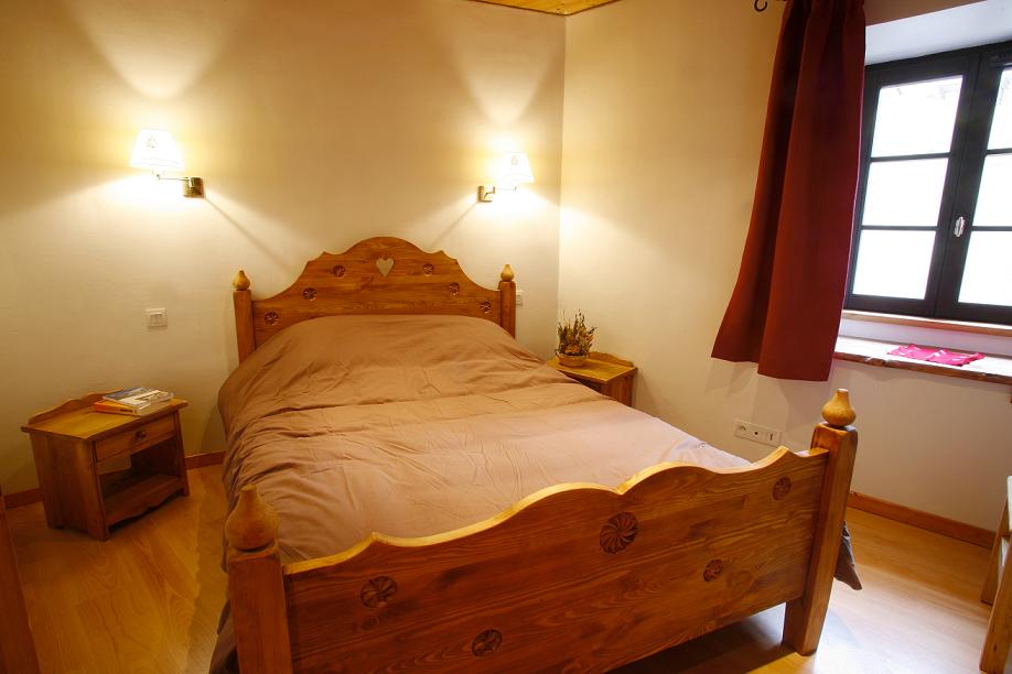 Location Valloire : Une chambre et un coin montagne