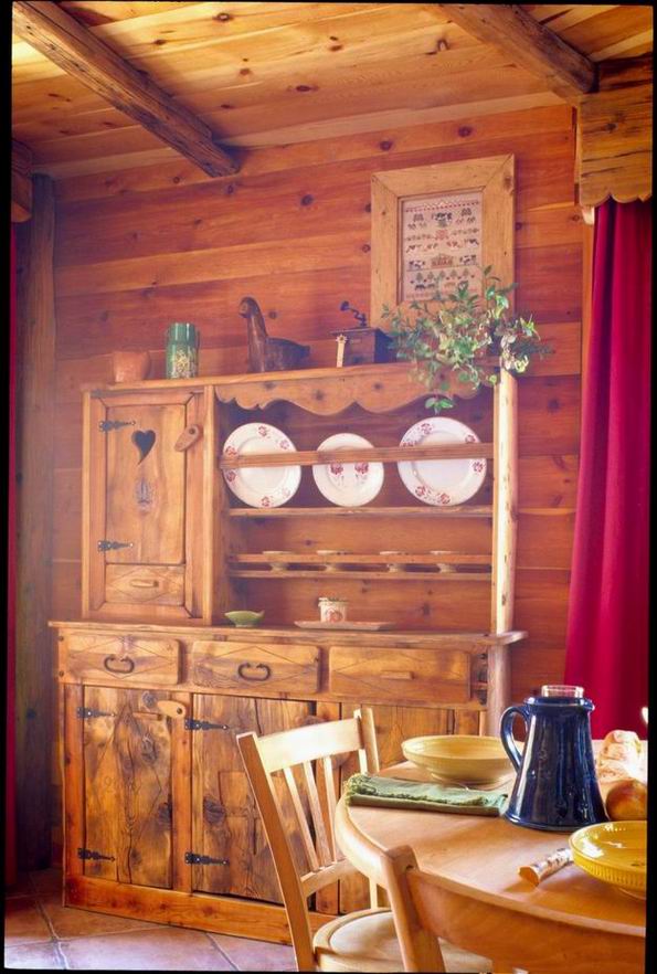 Location Bessans : mobilier traditionnel