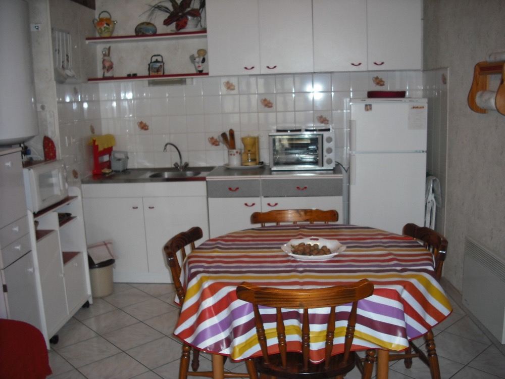 Location VALLOUISE : coin cuisinedu studio