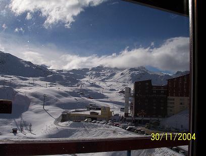 Location Les Arcs : vue sur piste et station, balcon, sud