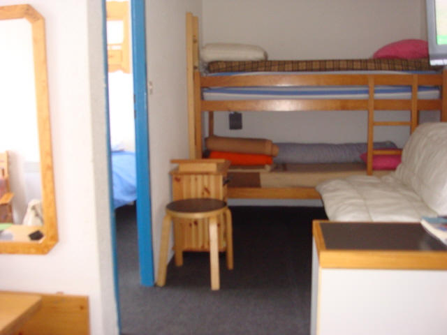 Location Les Arcs : coin salon avec vue sur chambre